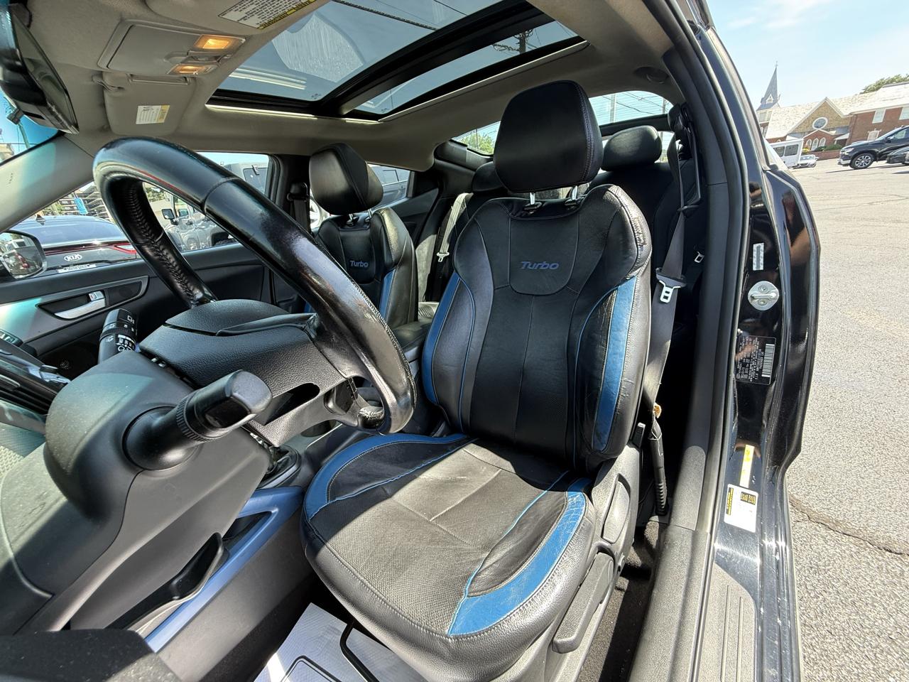 Hyundai Veloster 3dr Cpe Man Turbo w/Blue Int 2014