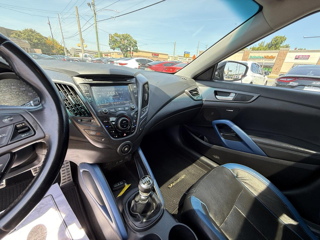 Hyundai Veloster 3dr Cpe Man Turbo w/Blue Int 2014