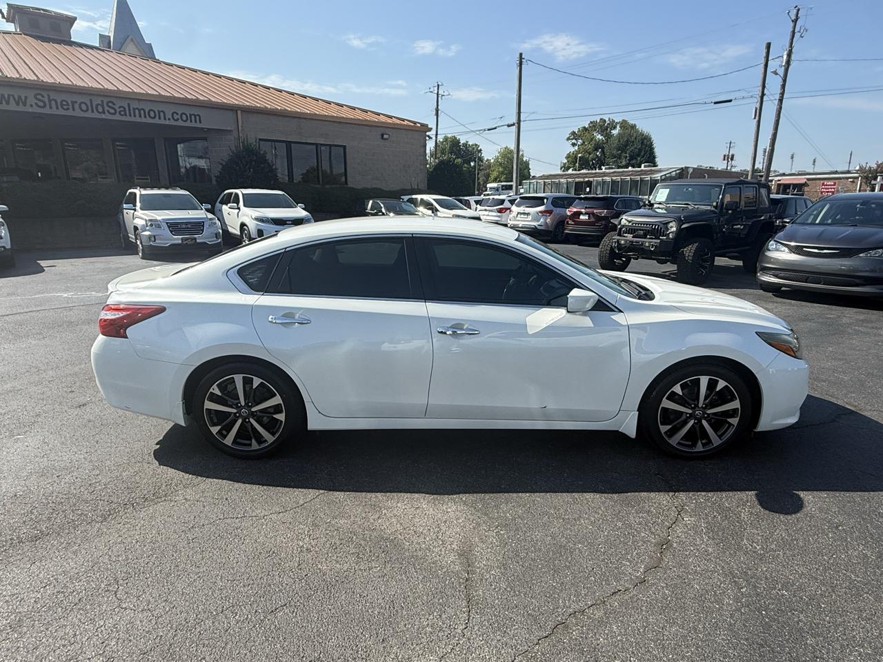Nissan Altima 4dr Sdn I4 2.5 SR 2016