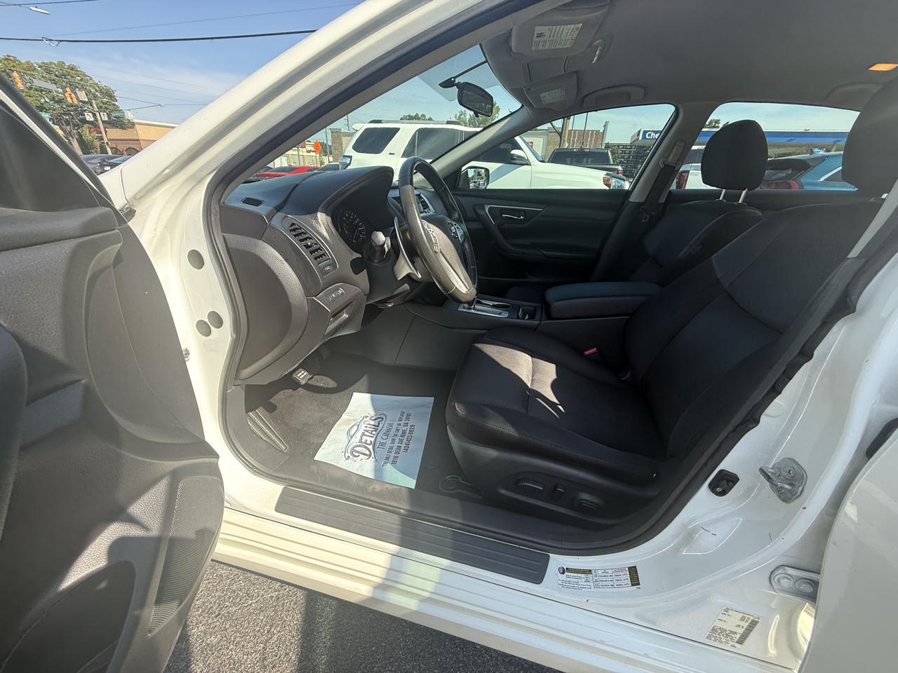 Nissan Altima 4dr Sdn I4 2.5 SR 2016