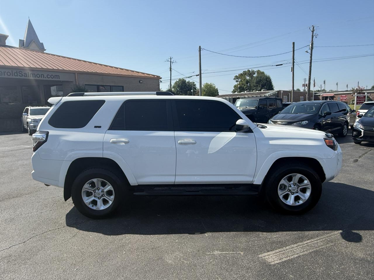 Toyota 4Runner SR5 2WD (Natl) 2022