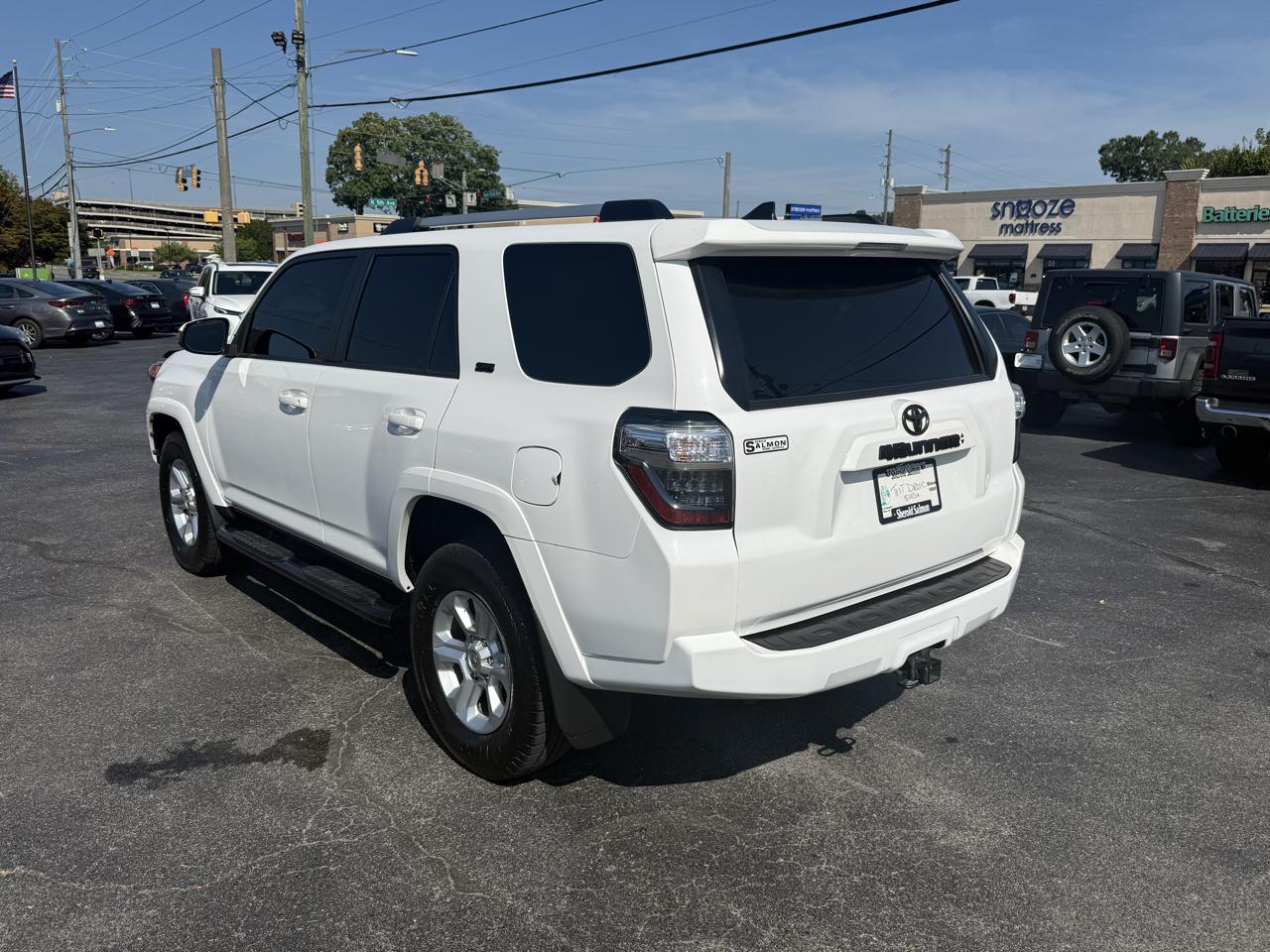 Toyota 4Runner SR5 2WD (Natl) 2022