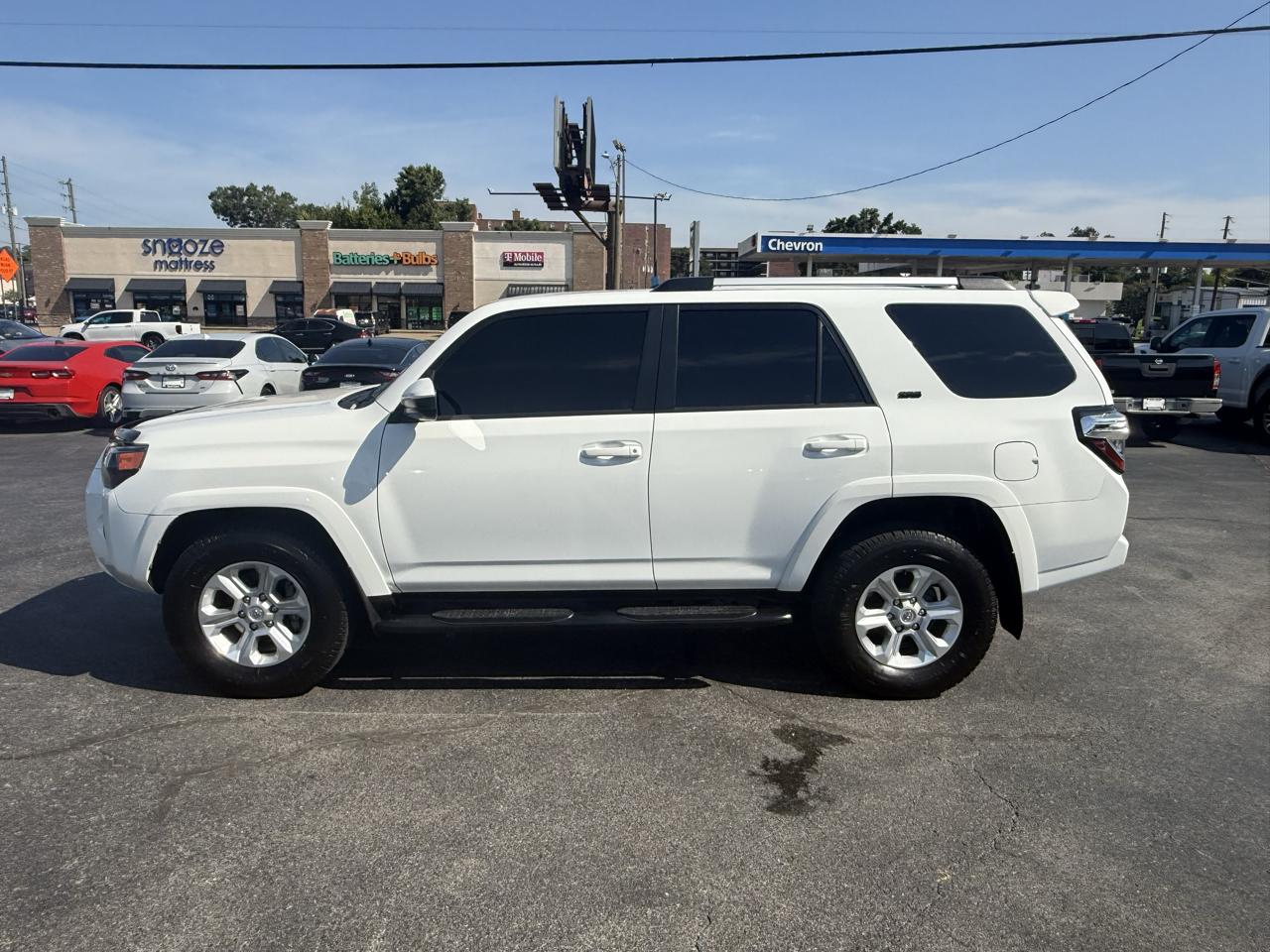 Toyota 4Runner SR5 2WD (Natl) 2022