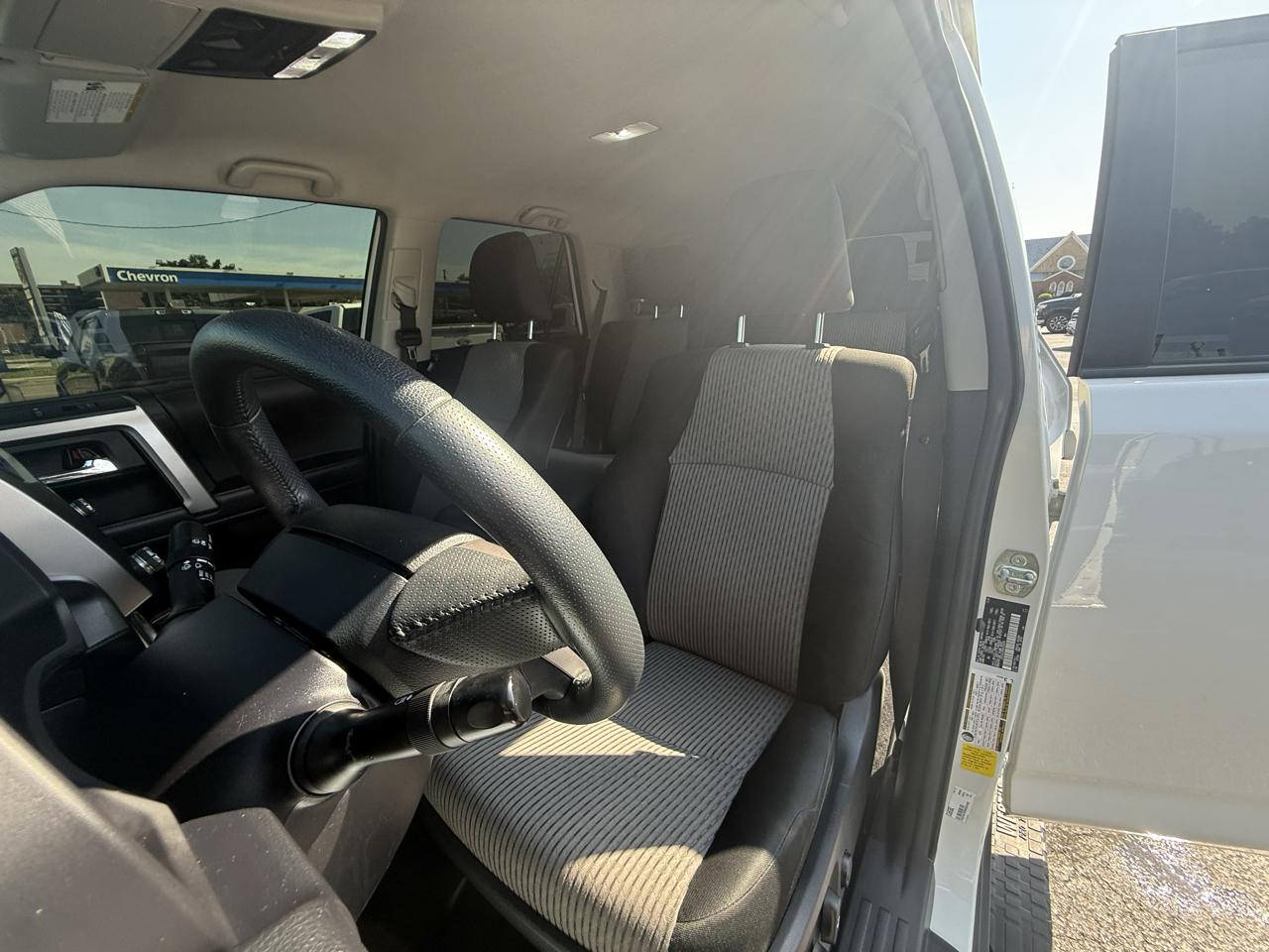 Toyota 4Runner SR5 2WD (Natl) 2022