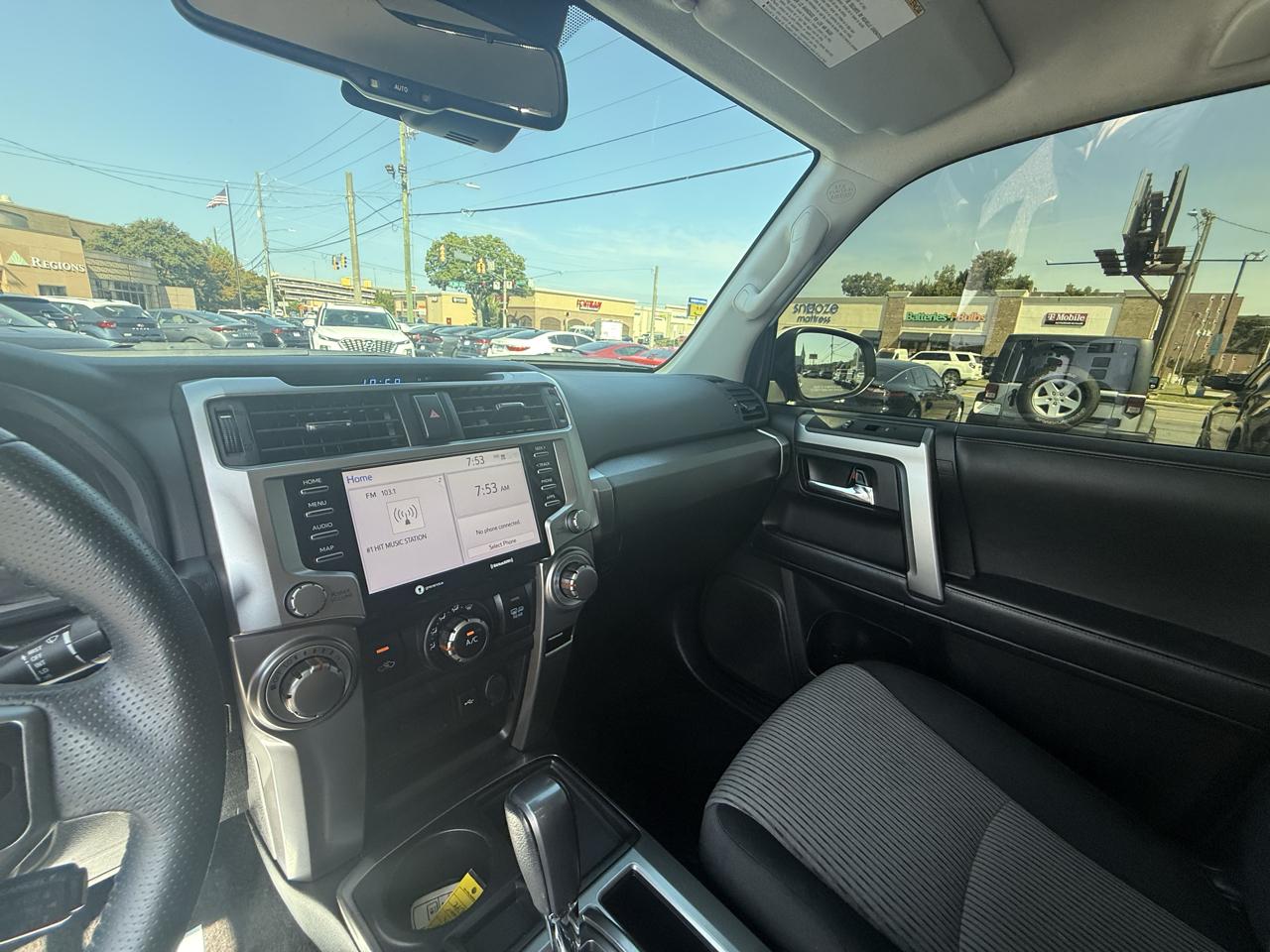 Toyota 4Runner SR5 2WD (Natl) 2022