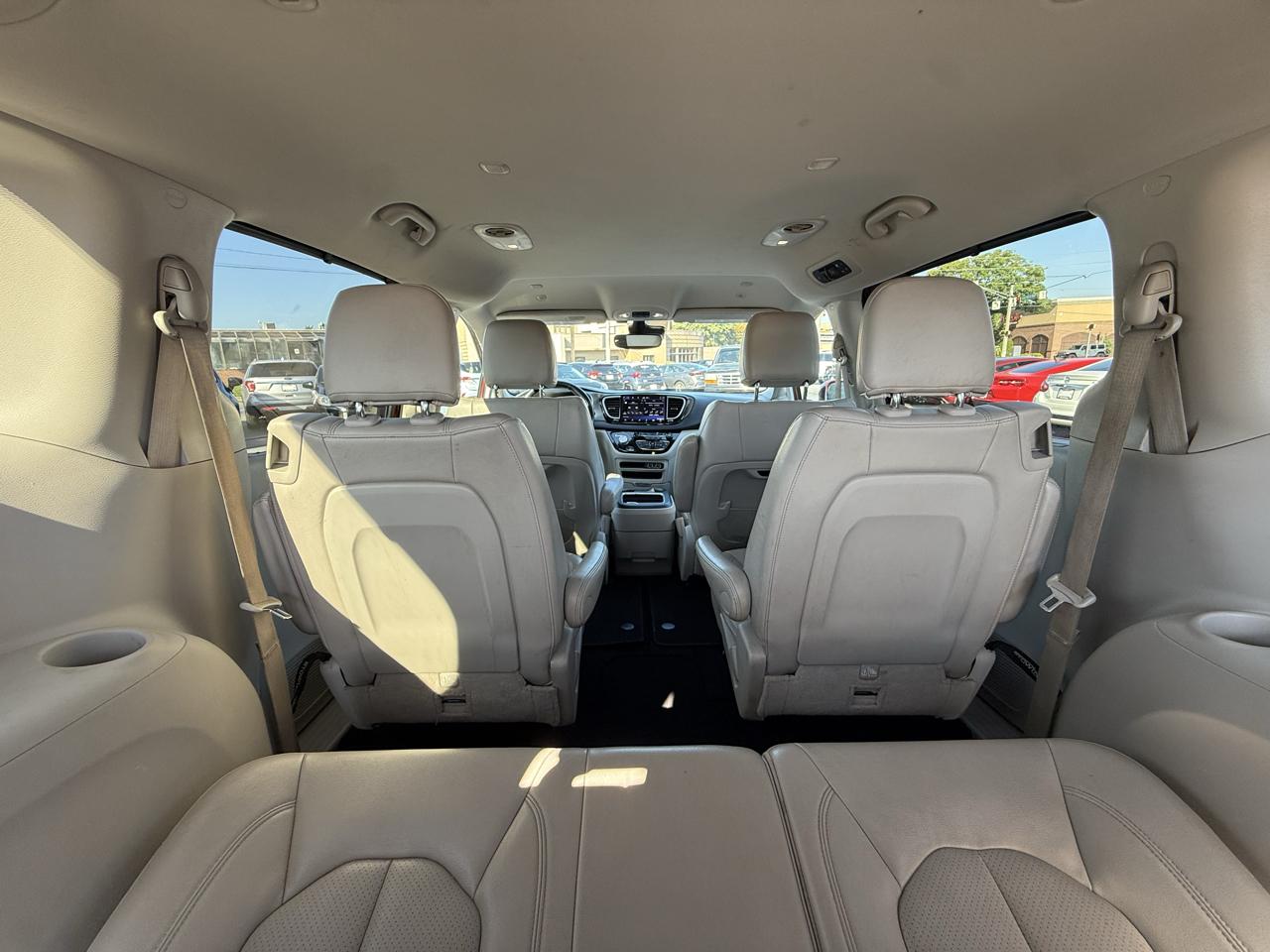 Chrysler Pacifica Touring L FWD 2021