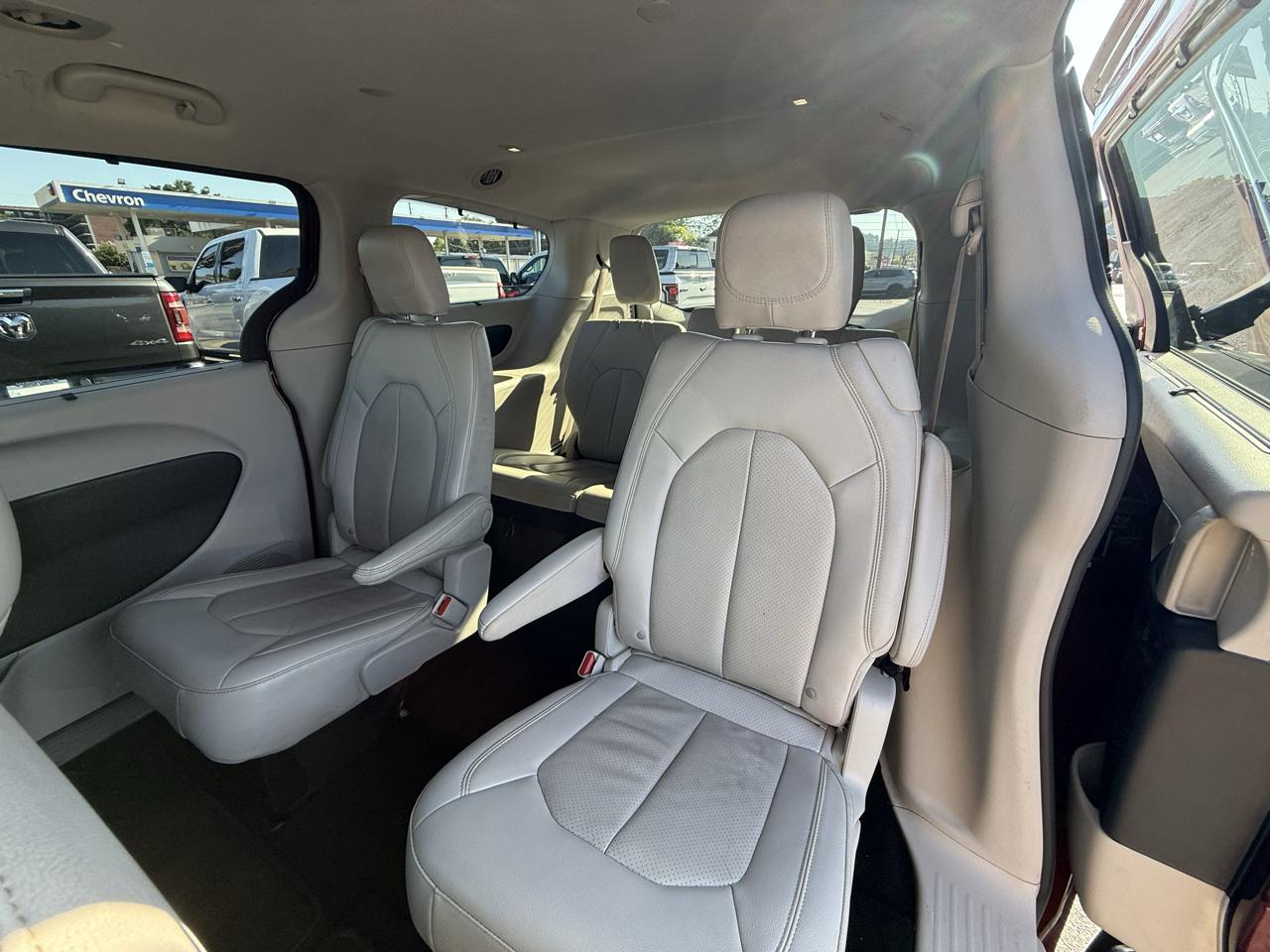 Chrysler Pacifica Touring L FWD 2021