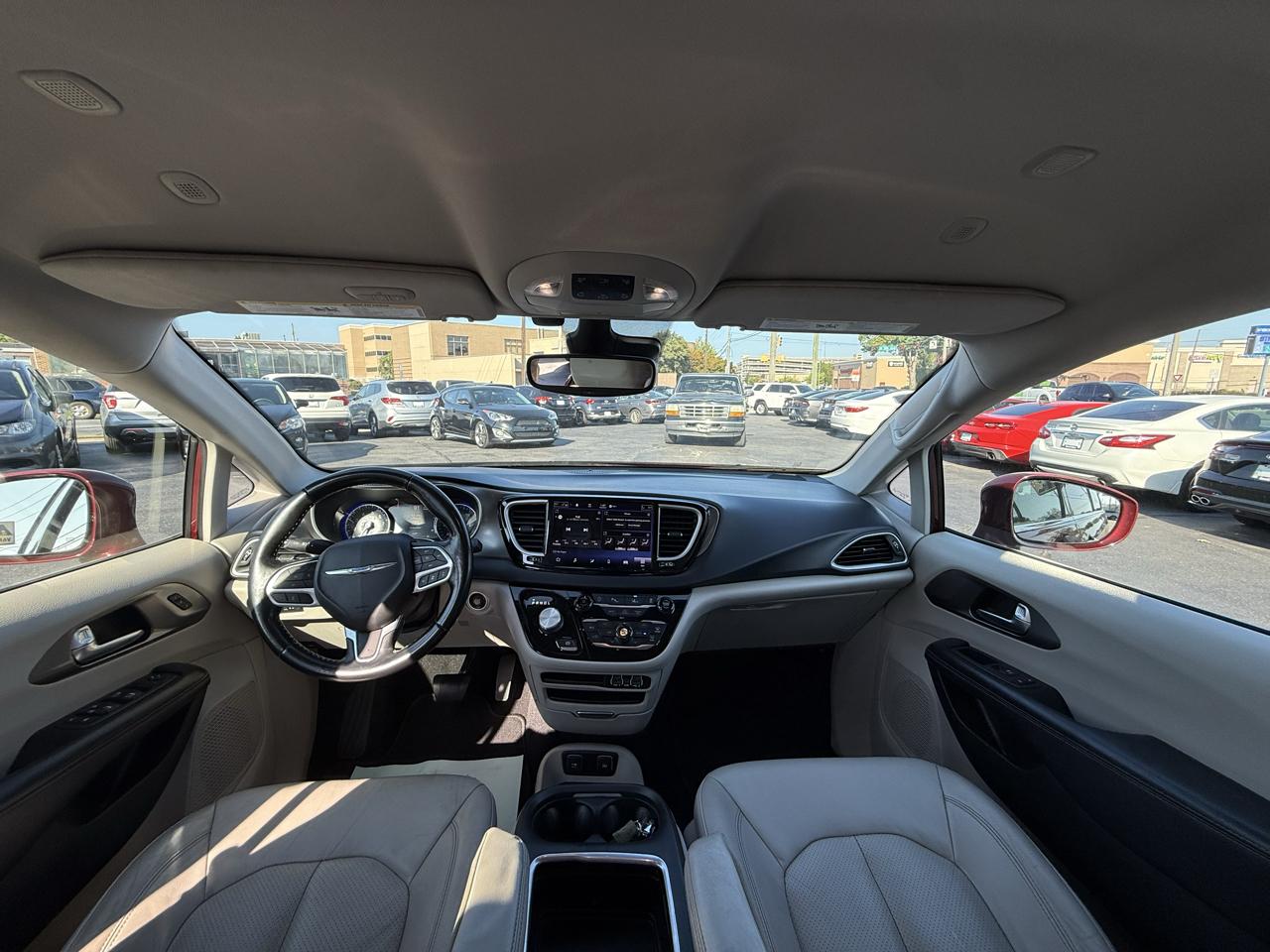 Chrysler Pacifica Touring L FWD 2021