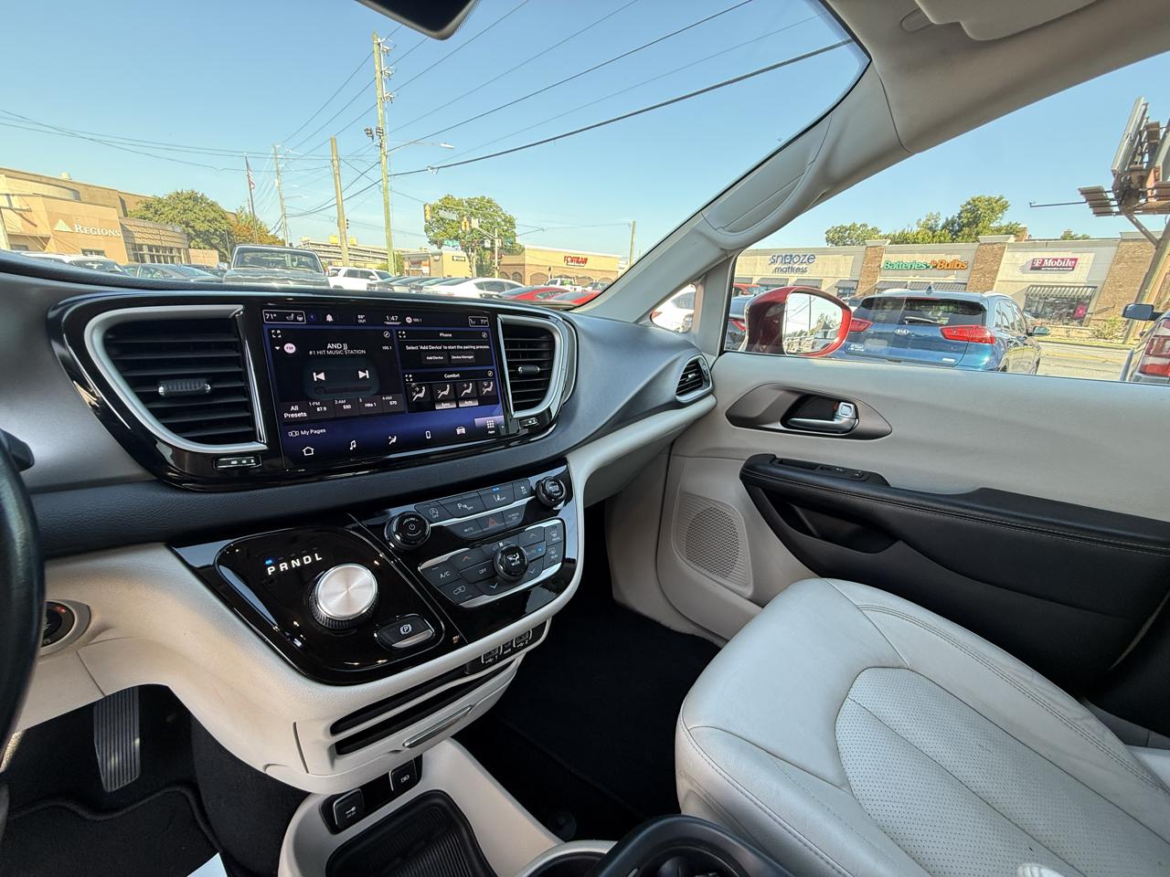 Chrysler Pacifica Touring L FWD 2021