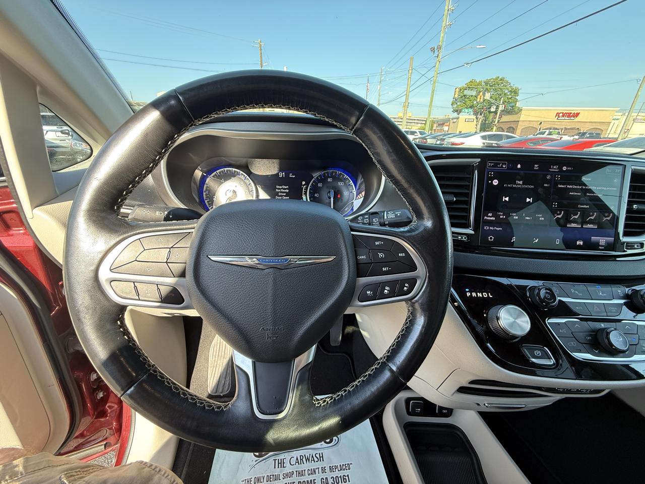 Chrysler Pacifica Touring L FWD 2021