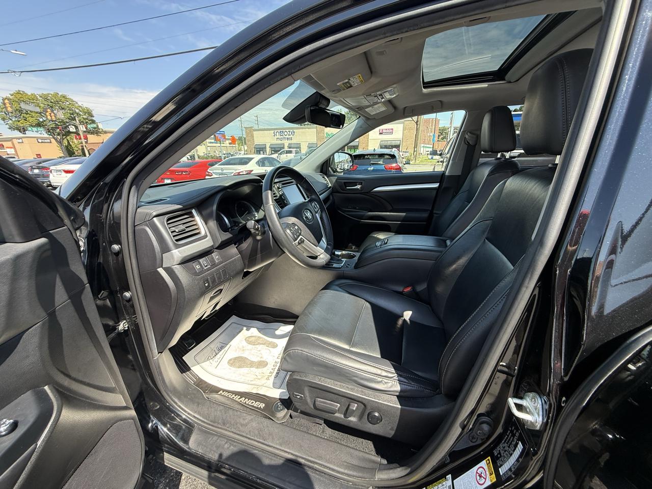 Toyota Highlander XLE V6 AWD (Natl) 2019