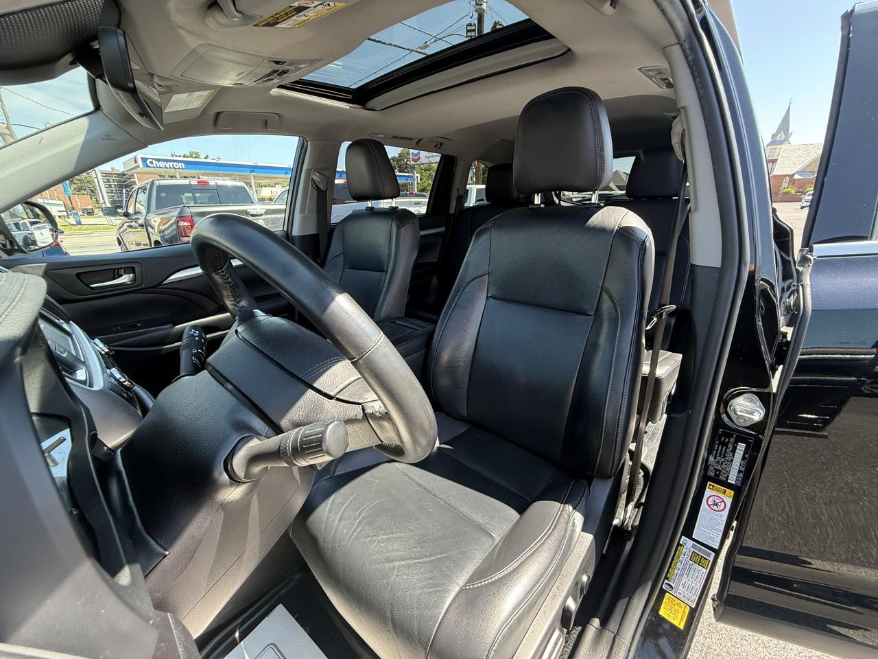 Toyota Highlander XLE V6 AWD (Natl) 2019