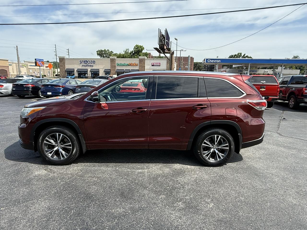 Toyota Highlander AWD 4dr V6 XLE (Natl) 2016