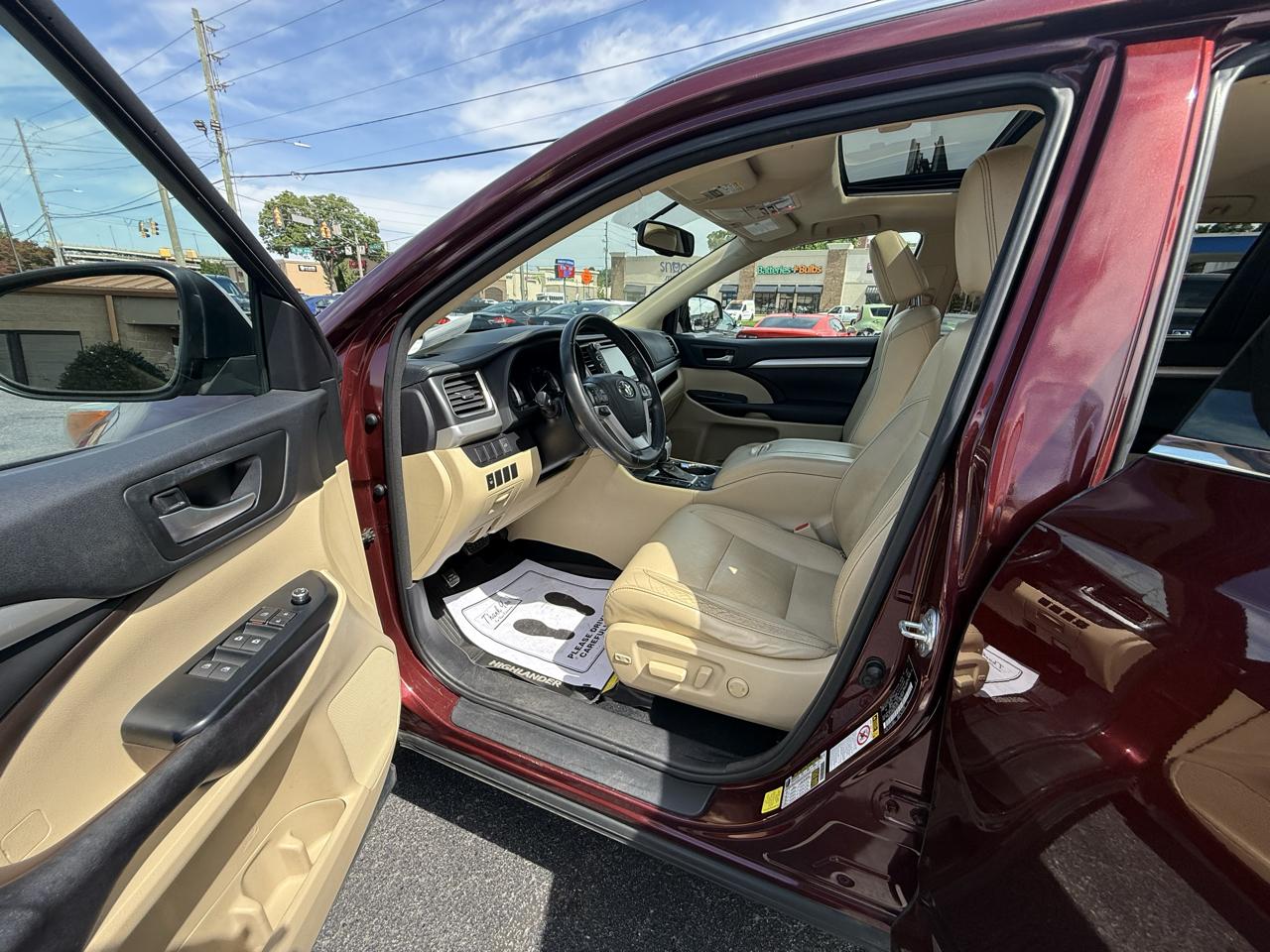 Toyota Highlander AWD 4dr V6 XLE (Natl) 2016