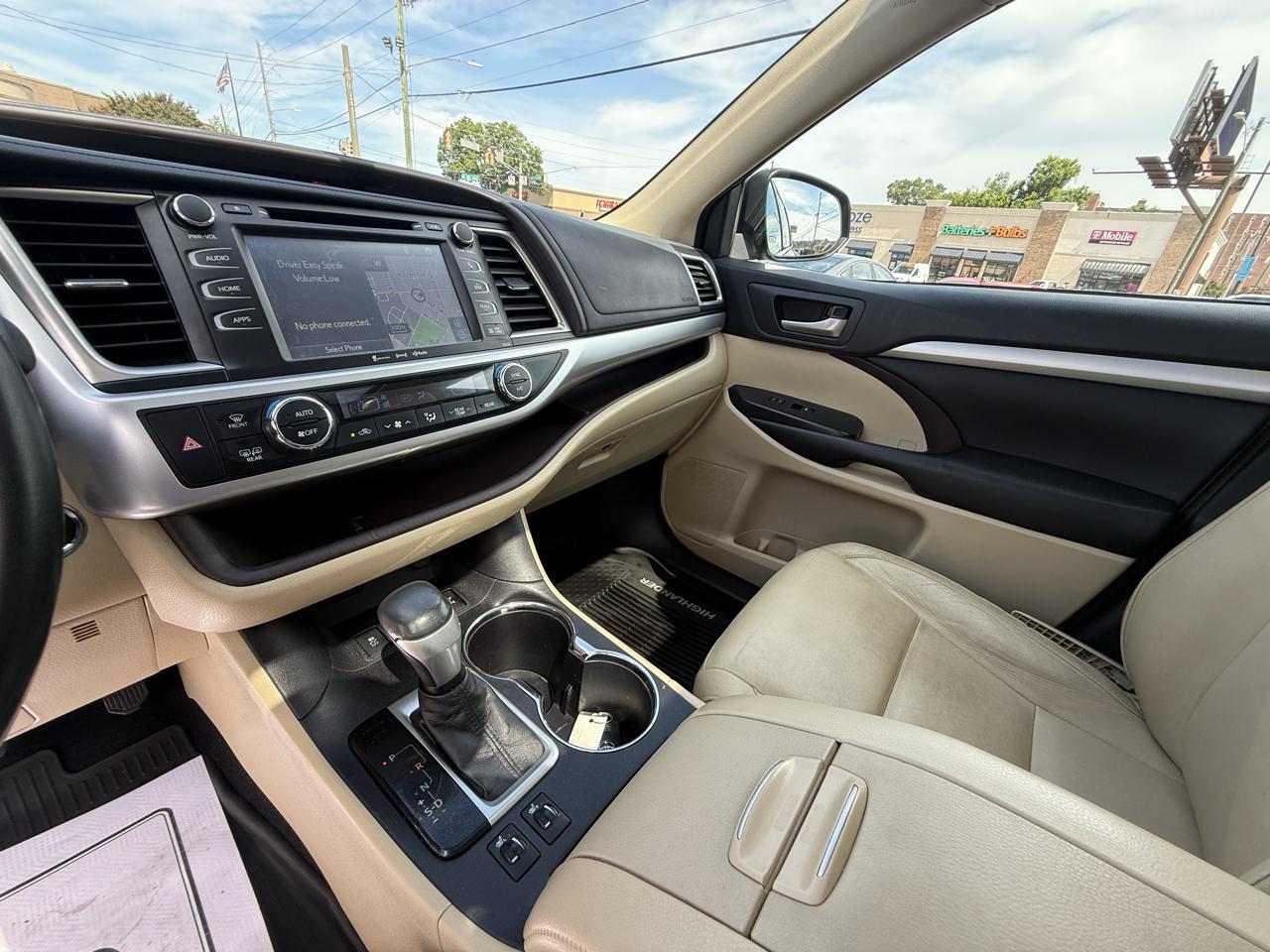 Toyota Highlander AWD 4dr V6 XLE (Natl) 2016