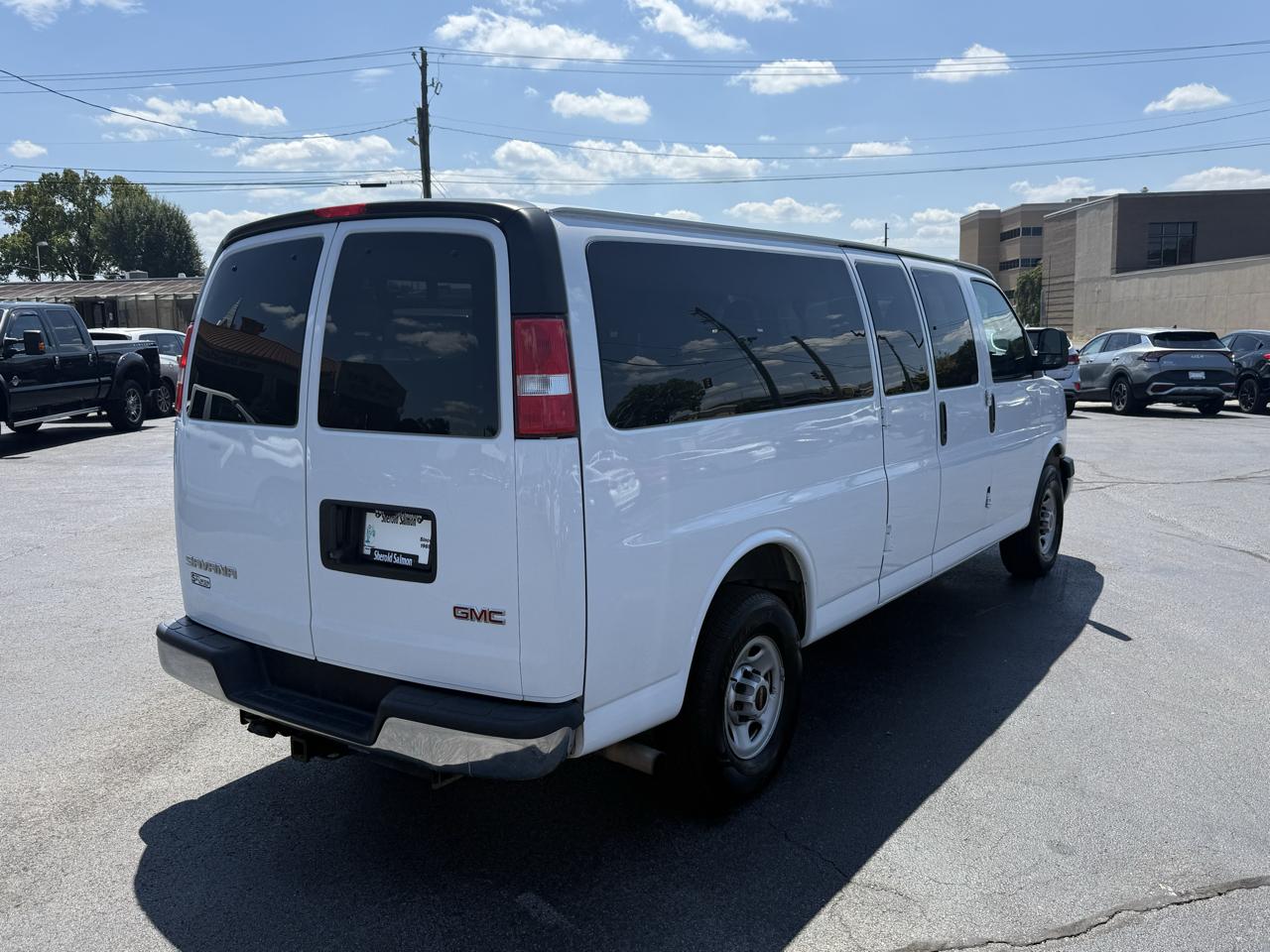 GMC Savana Passenger RWD 3500 155" LS 2023