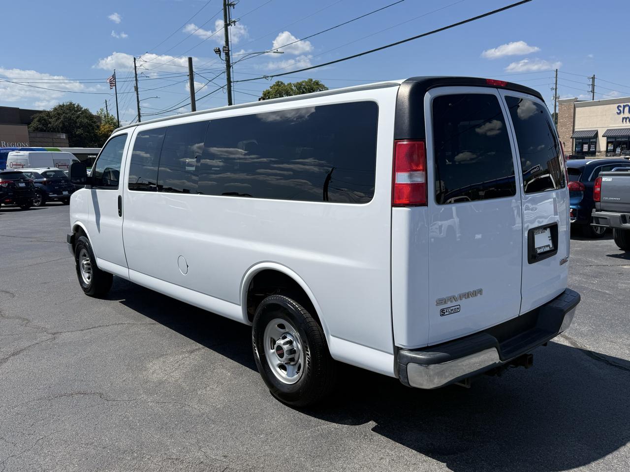 GMC Savana Passenger RWD 3500 155" LS 2023