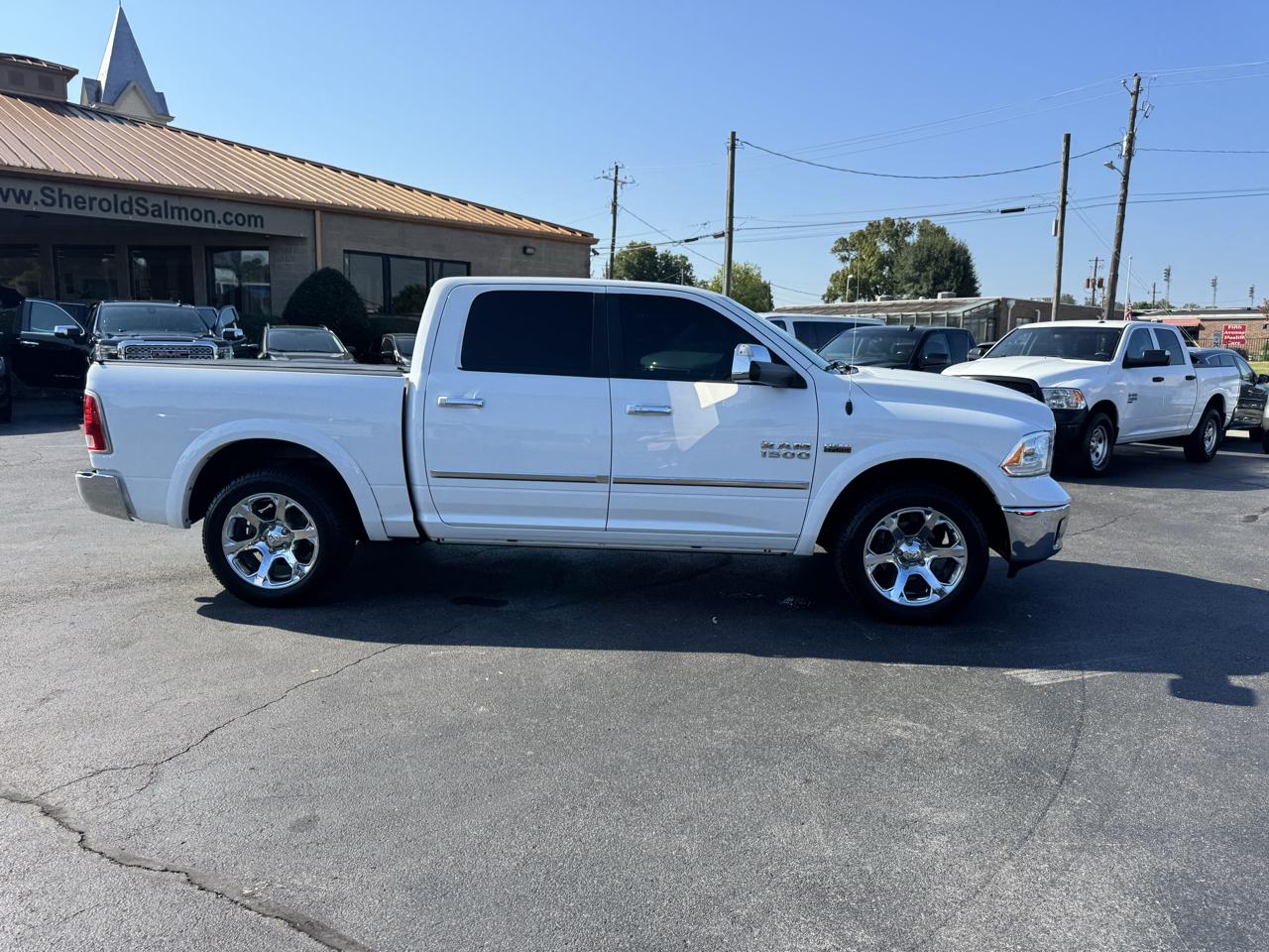 RAM 1500 Laramie 4x4 Crew Cab 5'7" Box 2017