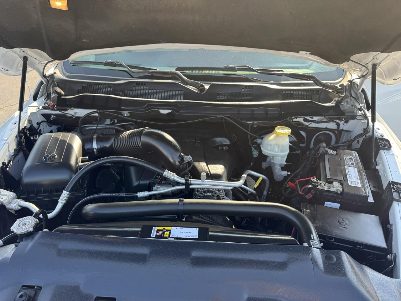 RAM 1500 Laramie 4x4 Crew Cab 5'7" Box 2017