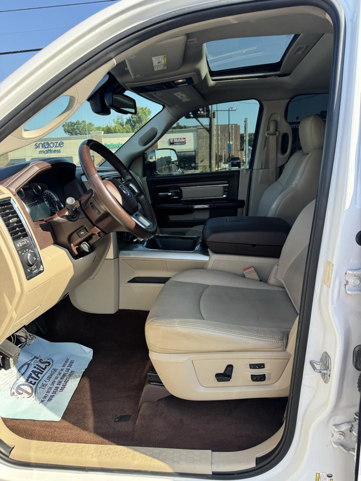 RAM 1500 Laramie 4x4 Crew Cab 5'7" Box 2017