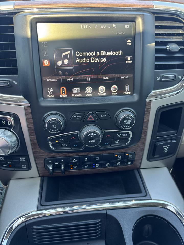 RAM 1500 Laramie 4x4 Crew Cab 5'7" Box 2017