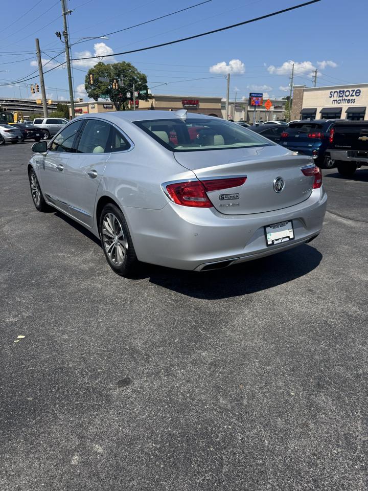 Buick LaCrosse 4dr Sdn Essence FWD 2017