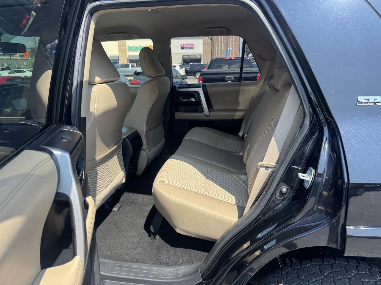 Toyota 4Runner RWD 4dr V6 SR5 Premium (Natl) 2016