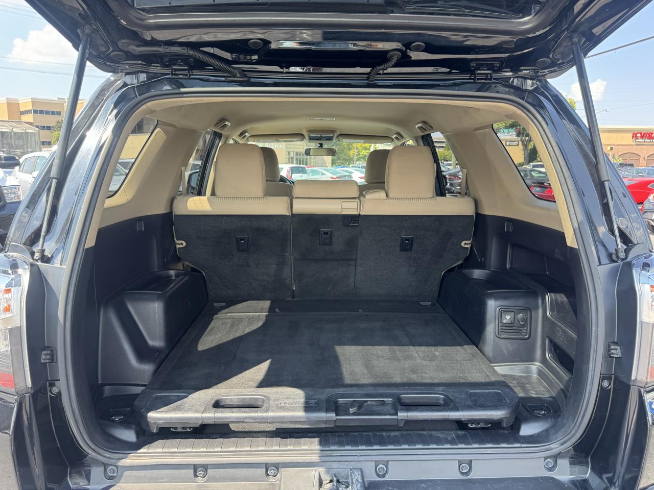 Toyota 4Runner RWD 4dr V6 SR5 Premium (Natl) 2016