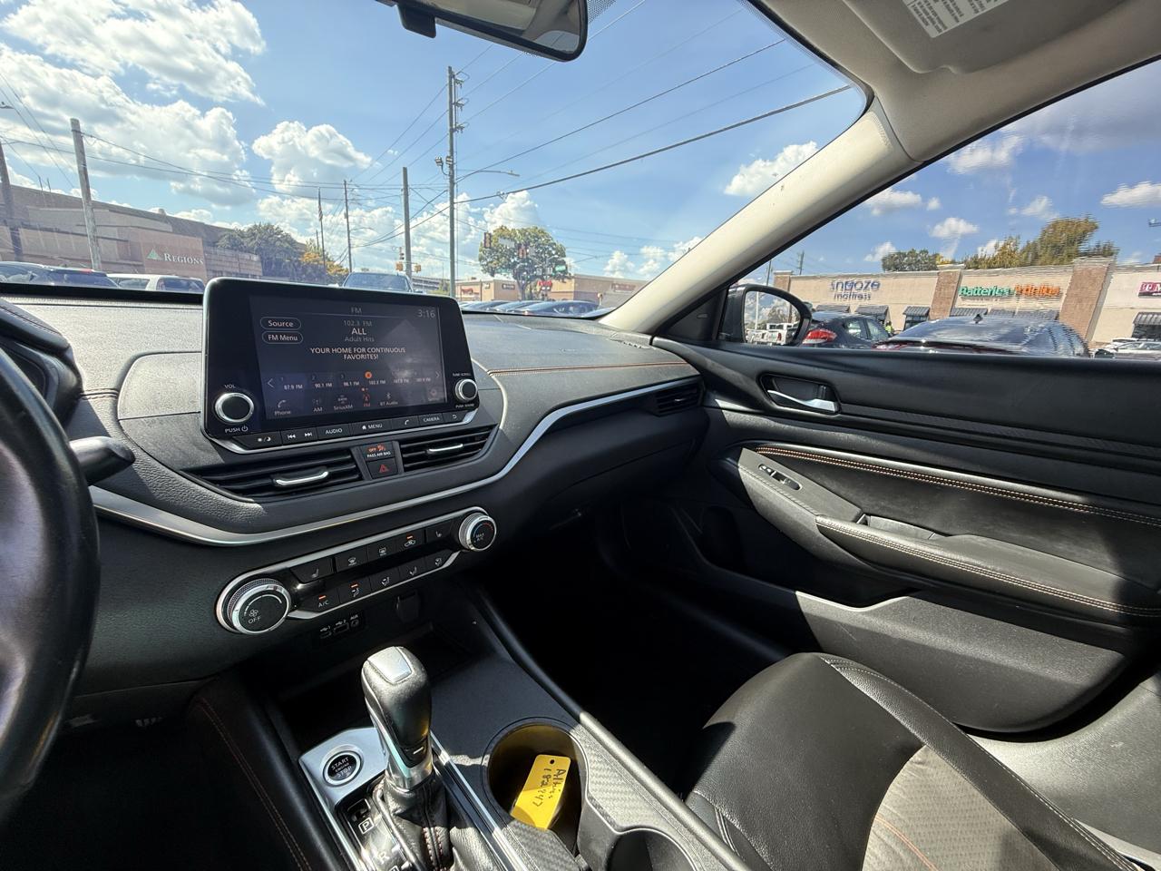 Nissan Altima 2.5 SR Sedan 2019