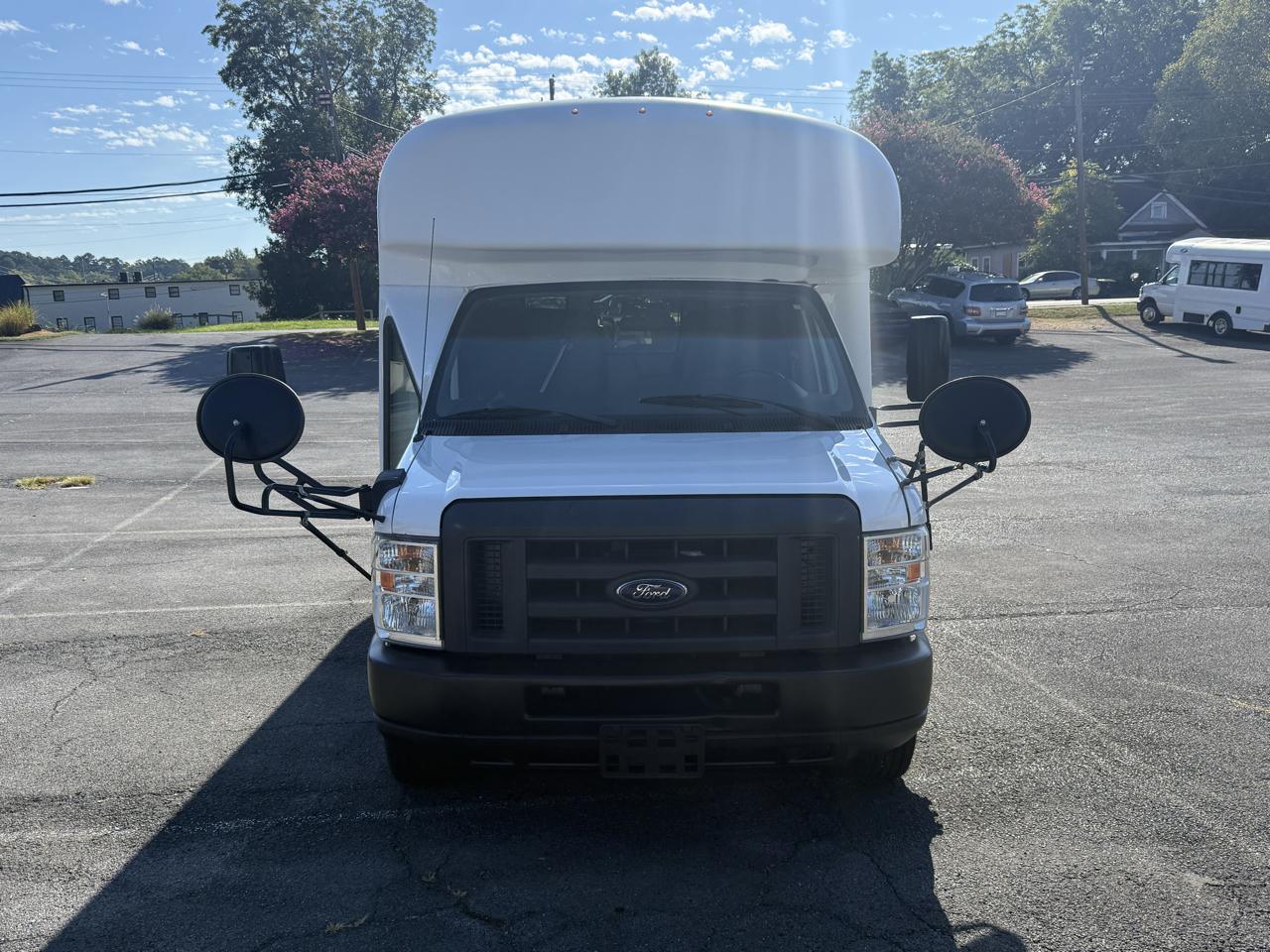 Ford E-Series Cutaway E-350 SRW 138" WB 2019
