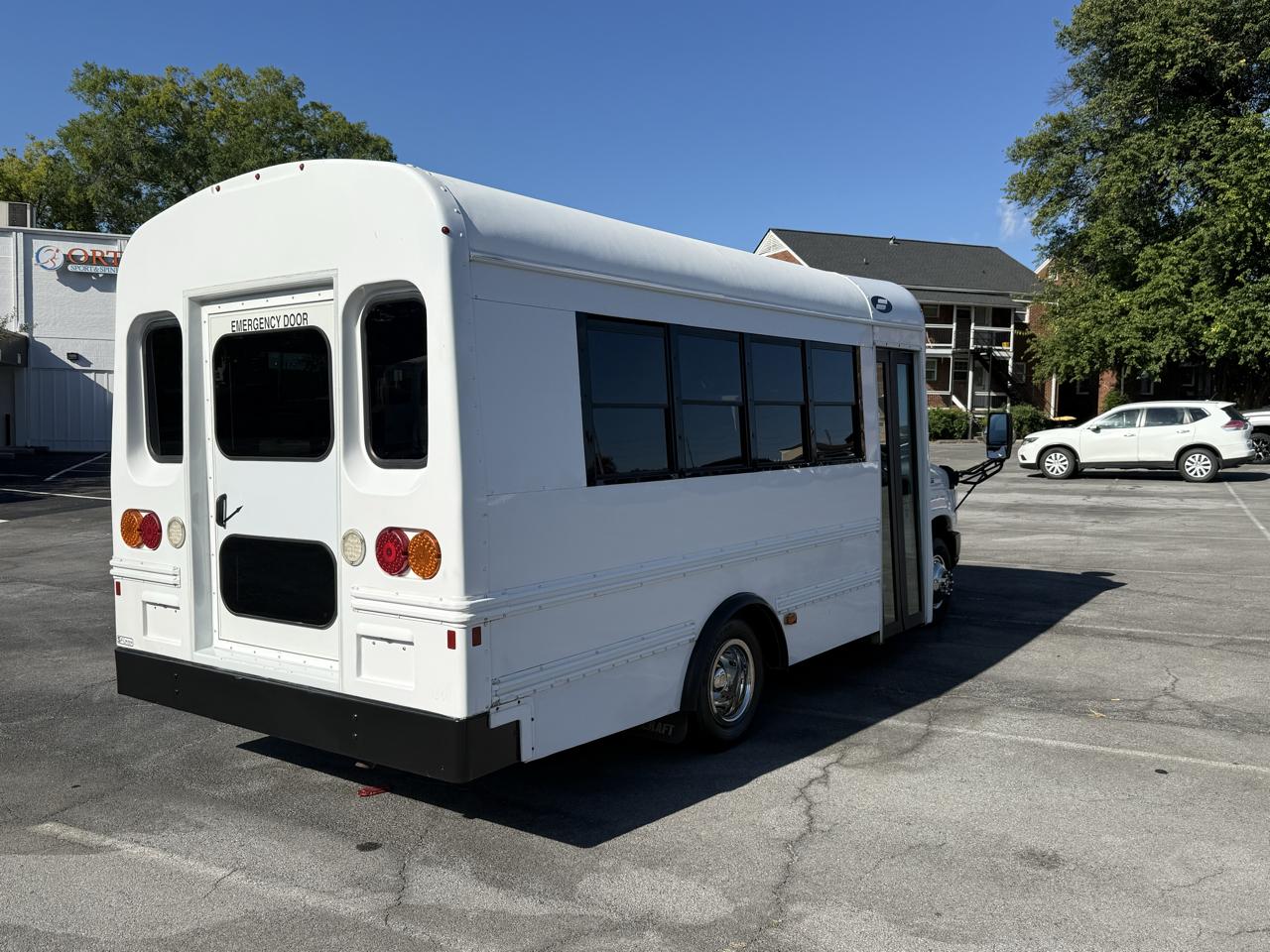 Ford E-Series Cutaway E-350 SRW 138" WB 2019