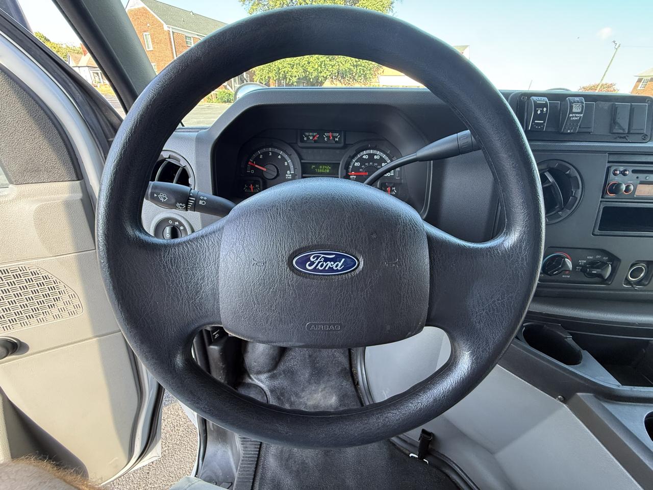 Ford E-Series Cutaway E-350 SRW 138" WB 2019
