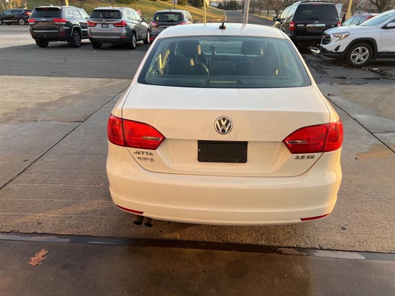 Volkswagen Jetta SE 2013