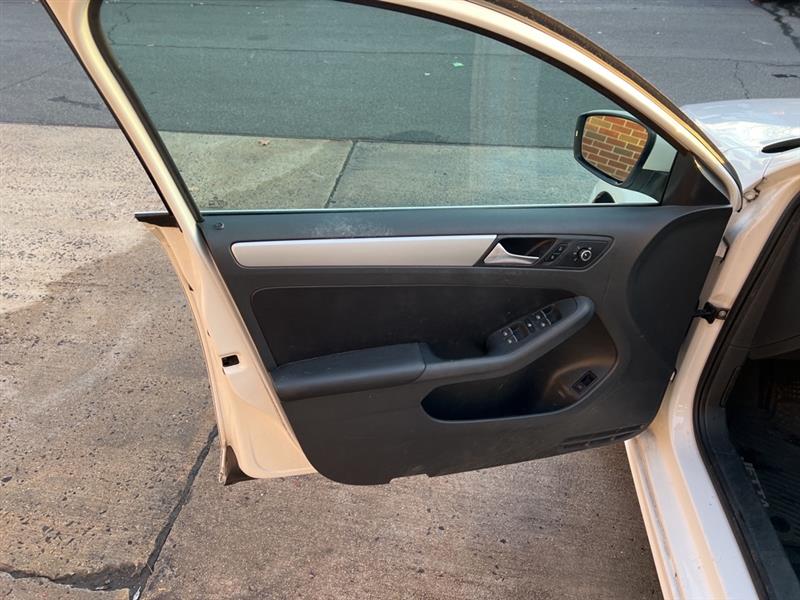 Volkswagen Jetta SE 2013