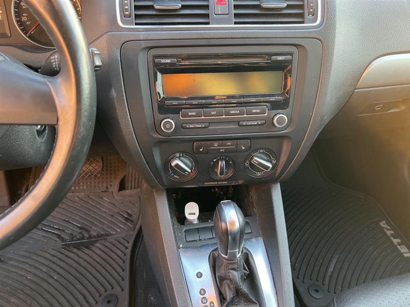 Volkswagen Jetta SE 2013