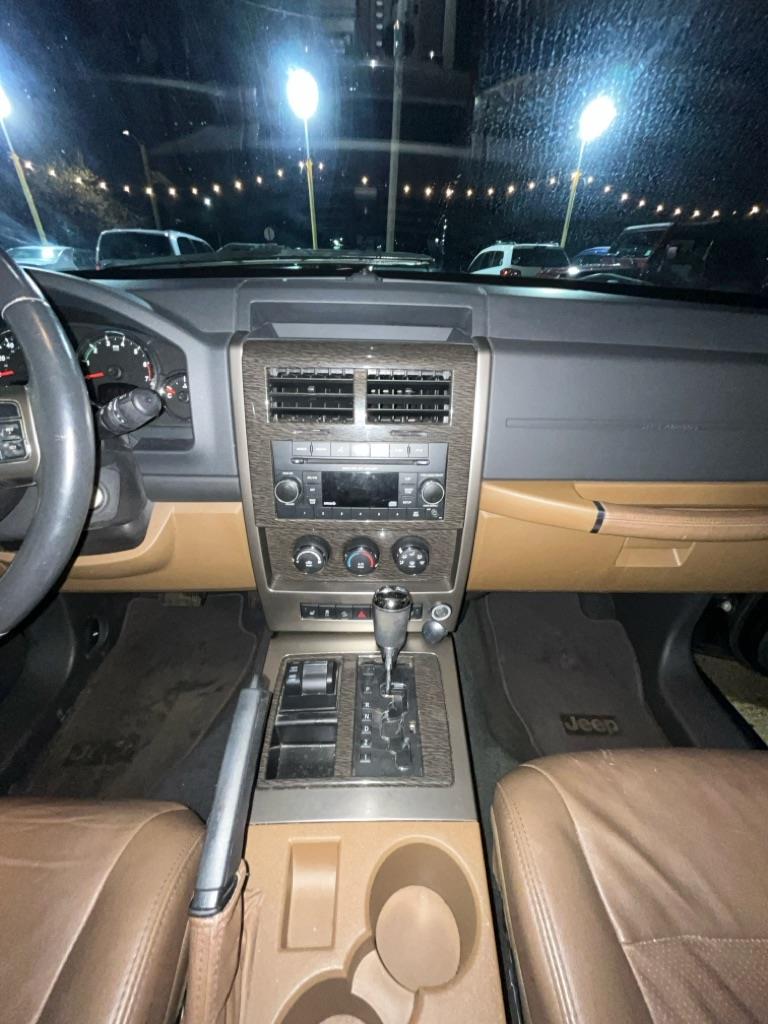 Jeep Liberty Limited 4WD 2012