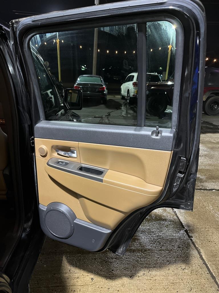 Jeep Liberty Limited 4WD 2012