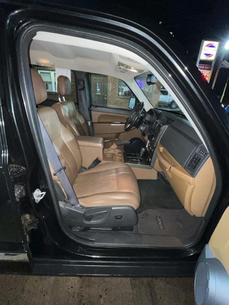 Jeep Liberty Limited 4WD 2012