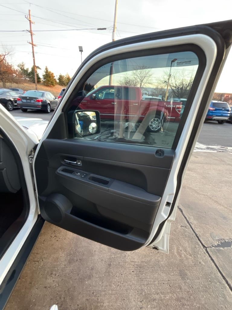 Jeep Liberty Sport 4WD 2012