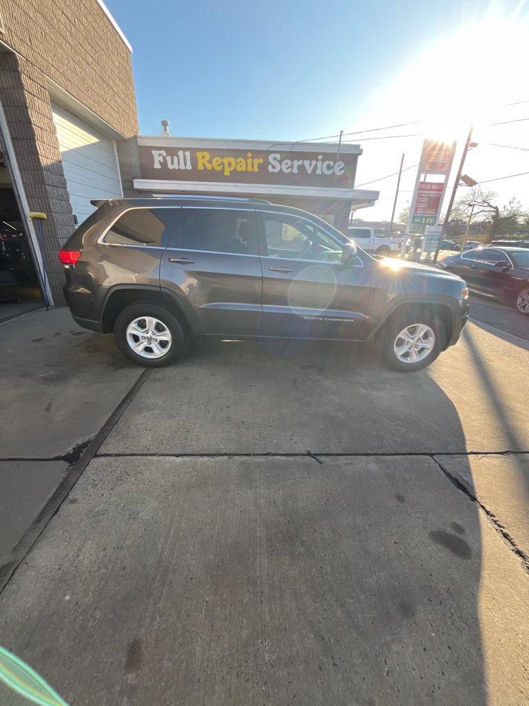 Jeep Grand Cherokee Laredo 4WD 2015