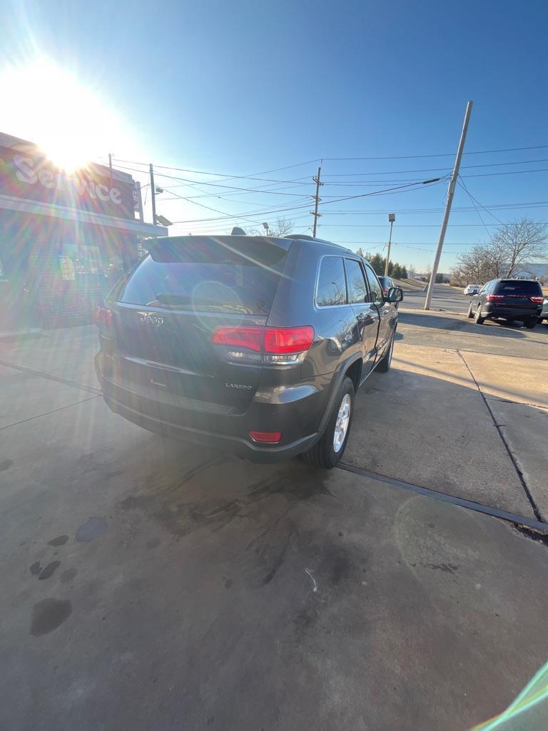 Jeep Grand Cherokee Laredo 4WD 2015