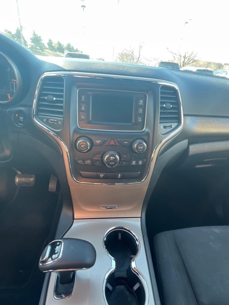 Jeep Grand Cherokee Laredo 4WD 2015