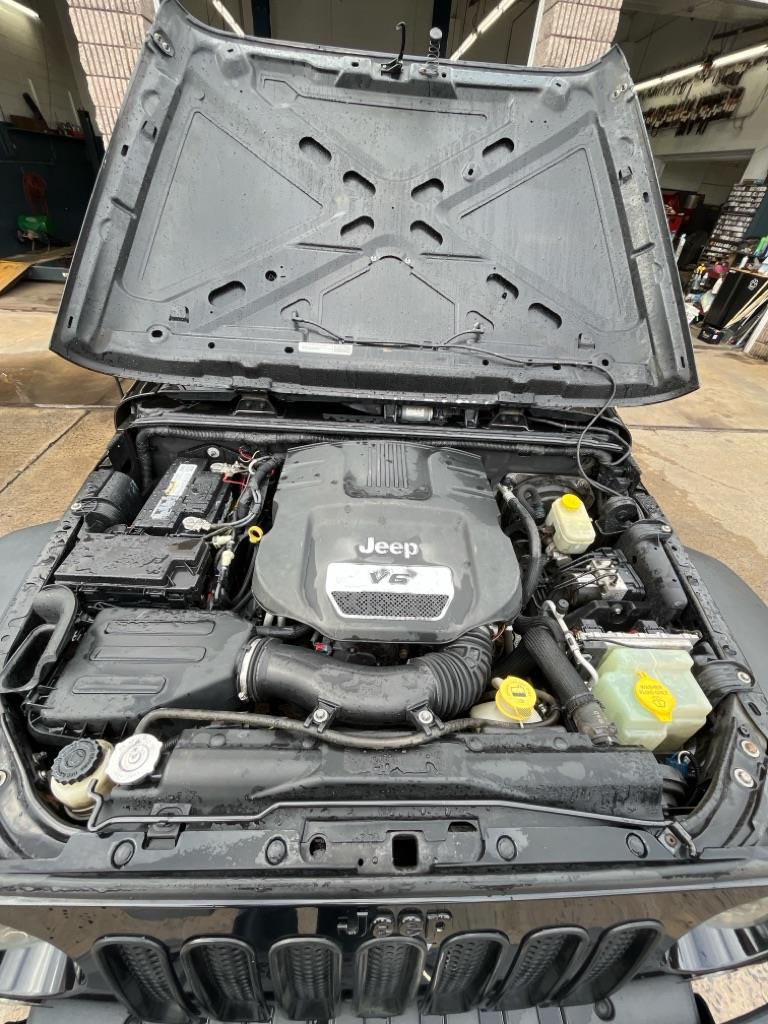 Jeep Wrangler Unlimited Sport 4WD 2014