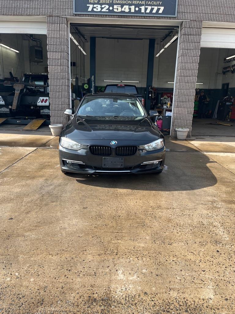 BMW 3-Series 328i xDrive Sedan 2013
