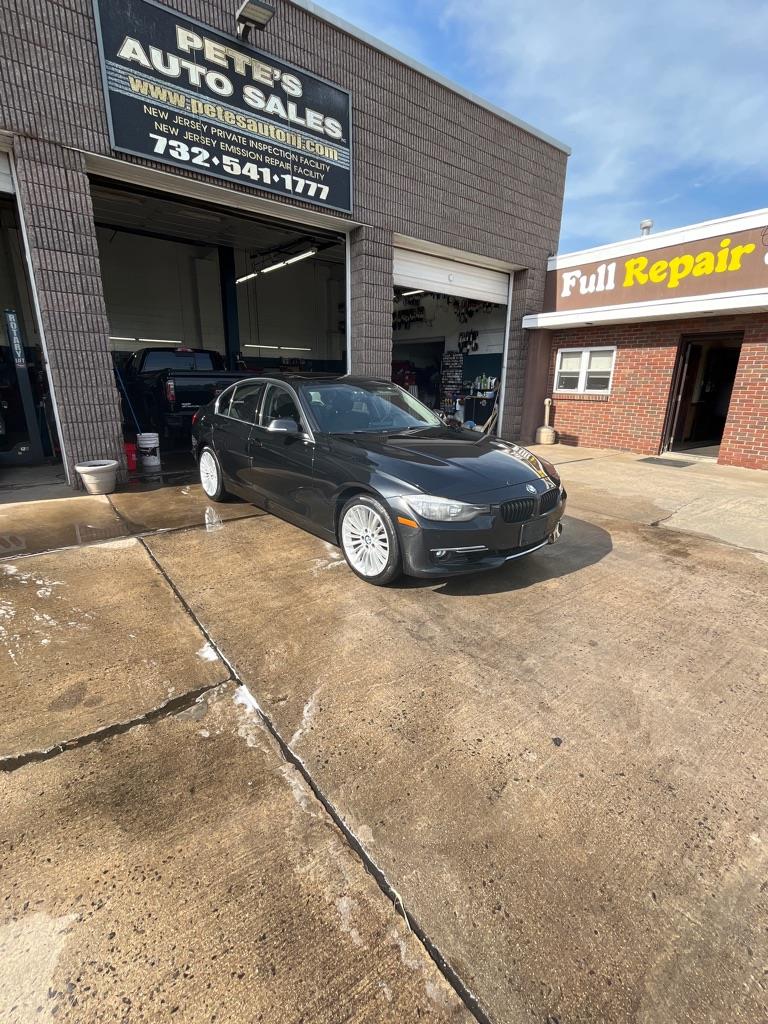 BMW 3-Series 328i xDrive Sedan 2013