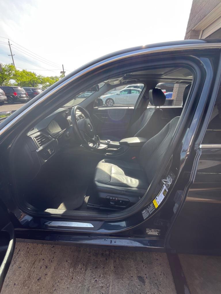 BMW 3-Series 328i xDrive Sedan 2013