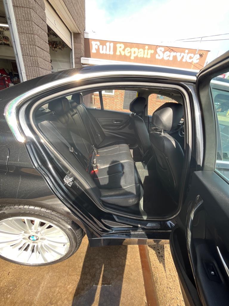 BMW 3-Series 328i xDrive Sedan 2013