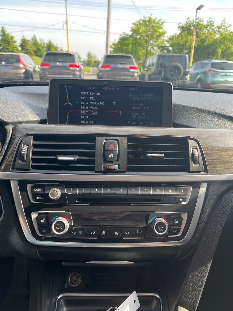 BMW 3-Series 328i xDrive Sedan 2013