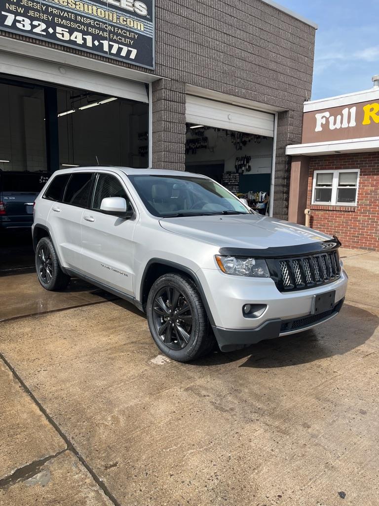 Jeep Grand Cherokee Laredo 4WD 2012
