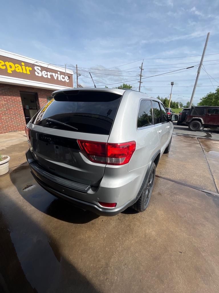 Jeep Grand Cherokee Laredo 4WD 2012